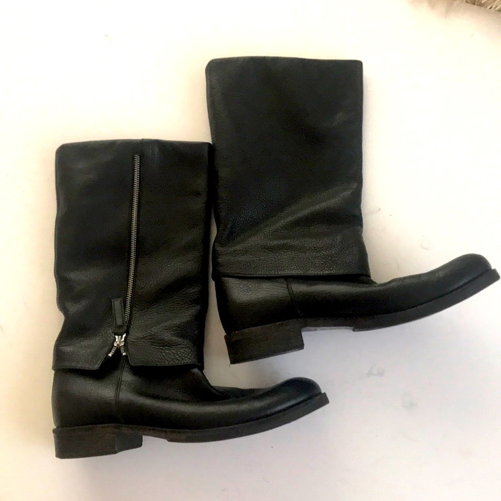 Via Roma 15 boots in Black